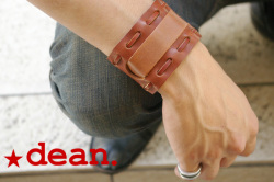 ハリウッドスターも愛用するLAブランド★deanのレザーカフス(mw03_mens_cuffs)