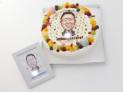 プリント似顔絵ケーキ （8号）小パーティ用 フォトスタンド付