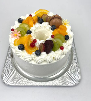 気まぐれシフォンケーキ6号 ※フルーツは季節によって異なります