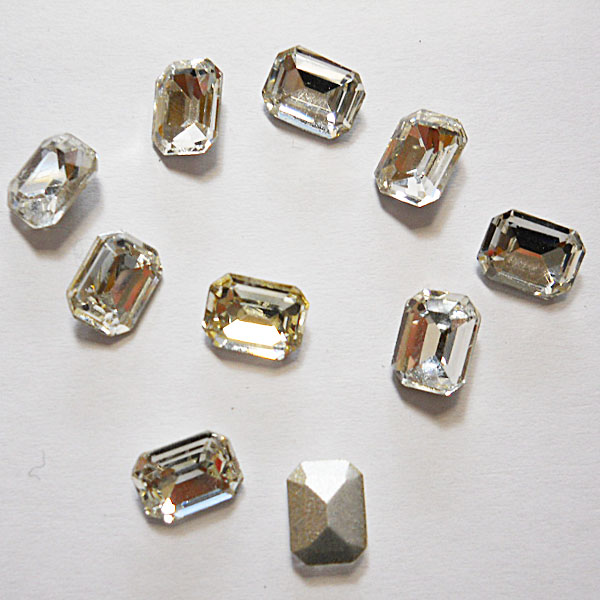 クリスタル・ビジュー・ファンシーストーン10個セット！