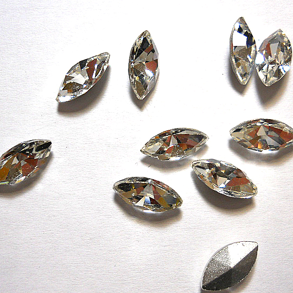 クリスタル・ビジュー・ファンシーストーン10個セット！