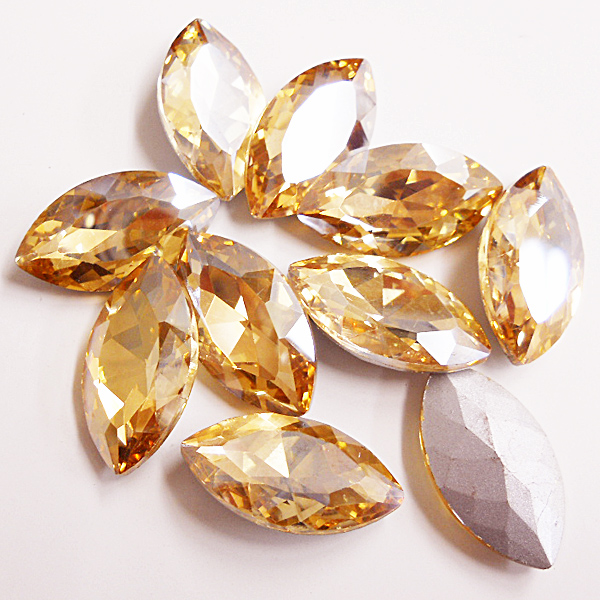 クリスタル・ビジュー・ファンシーストーン10個セット！