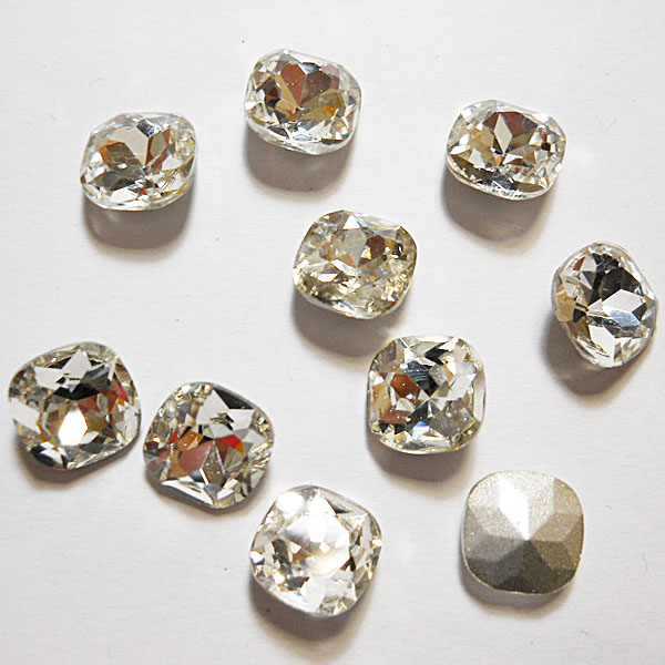 クリスタル・ビジュー・ファンシーストーン10個セット！