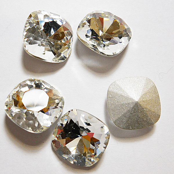 クリスタル・ビジュー・ファンシーストーン10個セット！