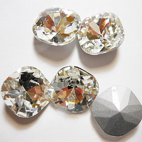 クリスタル・ビジュー・ファンシーストーン10個セット！