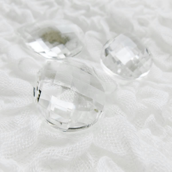 クリスタルパーツ　しずく型