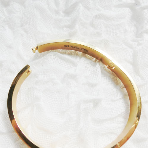 ステンレス　ゴールド バングル　8mm　開閉式