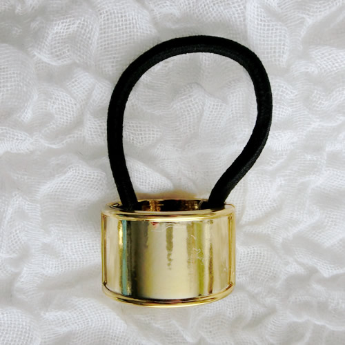 ヘアクリップ　18 ゴールド　プラスティック