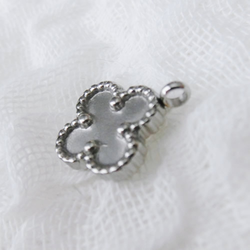 ペンダント42 四つ葉 両面 ステンレス