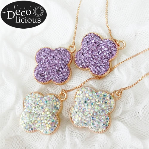 ピアス　18 花 四つ葉 ゴールド