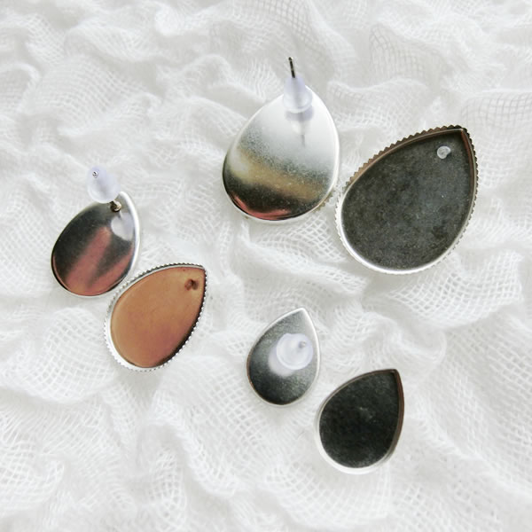 スタッド型 ピア ス 雫 しずく 涙