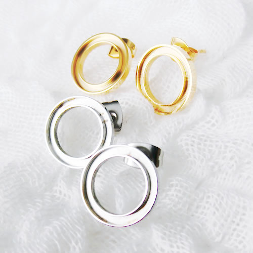 スタッド型ピアス09