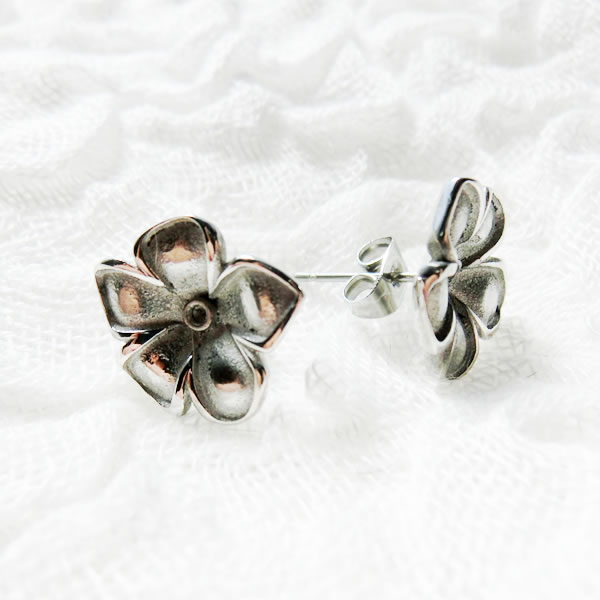 スタッドピアス 10 花 フラワー シルバー
