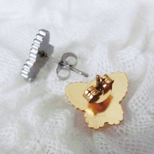 スタッド型ピアス23　蝶 ちょう バタフライ ステンレス