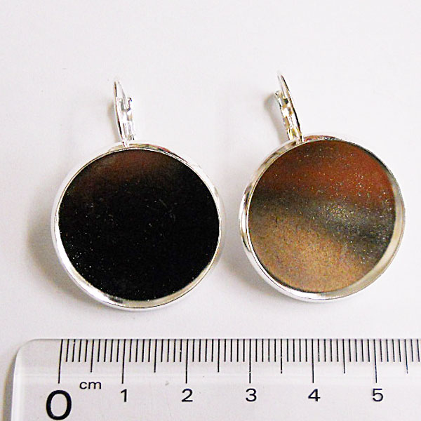 デコリシャス　ピアス　土台