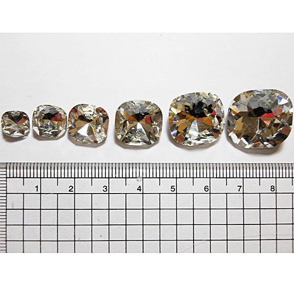 クリスタル・ビジュー・ファンシーストーン10個セット！