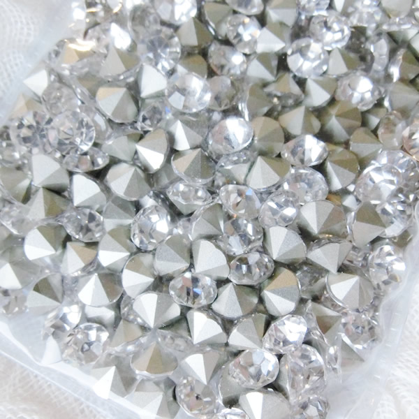 チャトン　Vカットストーン  クリスタル　裏シルバー　グロス