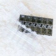 12マスプラスティックケース