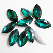 クリスタル・ビジュー・ファンシーストーン10個セット！