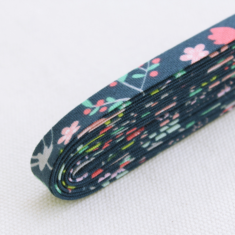 ▼▼▼▼▼【在庫限りOUTLET】バイアステープ/12mm巾・ふちどり(４ツ折)　03 ホーリーガーデン　【2.5m巻】　バイヤステープ/コットン/裾上げ/縁しまつ/縁どり/入園入学　【デコレクションズ】【メール便対応】