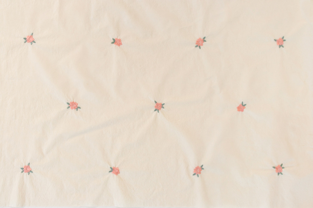 コレクター品　花柄刺繍布 Amazon | 刺繍 生地 布 綿100% 花柄 約幅140cmx長さ50cm (青色