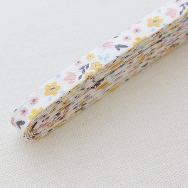 ▼▼▼▼▼【在庫限りOUTLET】バイアステープ/12mm巾・ふちどり(４ツ折)　57 Melange garden　【2.5m巻】　バイヤステープ/コットン/裾上げ/縁しまつ/縁どり/入園入学　【デコレクションズ】【メール便対応】