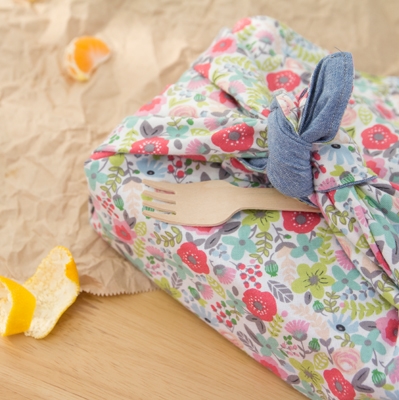 生地・布・å…\園å…\å¦ã€€â‰ª アールグレイフラワー ≫  コットン/å¹…110cm デコレクションズオリジナル生地・布 ã€10cmå˜ä½è²©å£²ã€‘