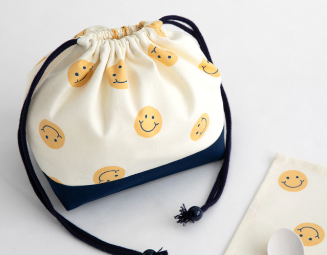 ハンドメイド 上履き入れ お着替え袋 ランチョンマット 給食袋 お弁当袋 弁当袋 Amazon.co.jp: miwaki 給食袋 巾着袋 ランチョンマット コップ袋