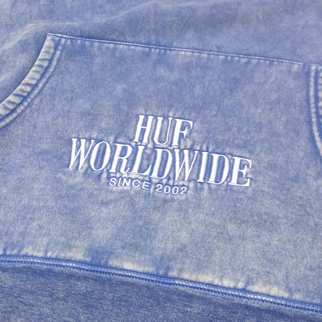 HUF ハフ プルオーバーパーカー SERIF STACK FW PULLOVER HOODIE PF00088