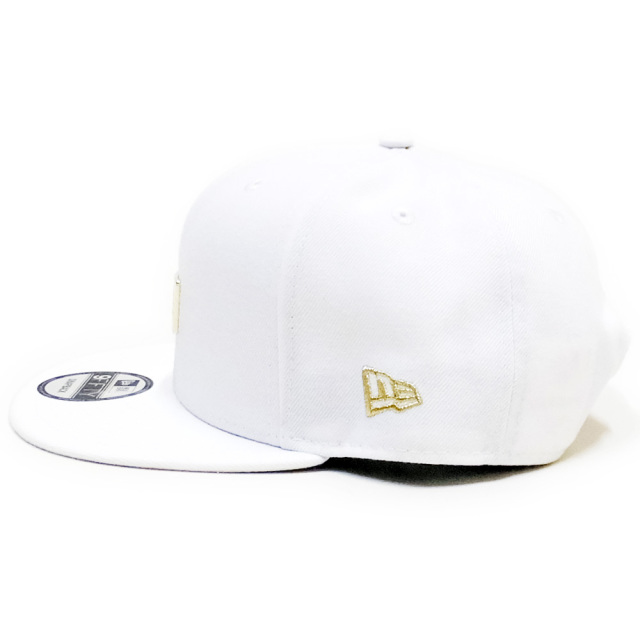 NEW ERA ニューエラ フラットバイザーキャップ 9FIFTY メタルプレート ホワイト × ゴールド 11901190