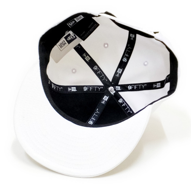 NEW ERA ニューエラ フラットバイザーキャップ 9FIFTY メタルプレート ホワイト × ゴールド 11901190