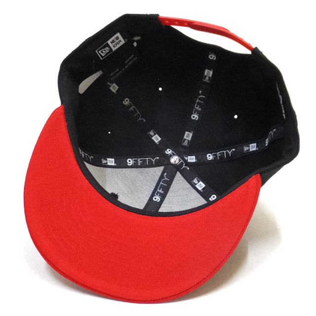 NEW ERA ニューエラ フラットバイザーキャップ 9FIFTY ディズニー ミッキーマウス シルエット ブラック × ホワイト レッドバイザー 12108954