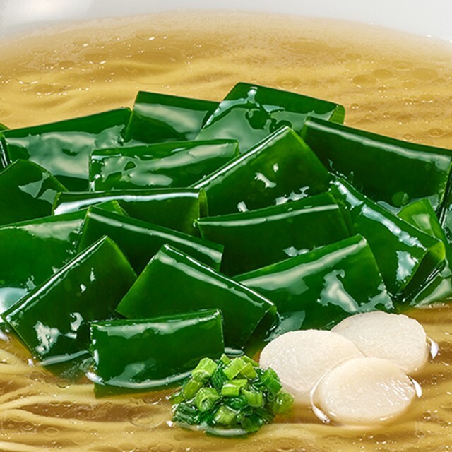 【調理イメージ】わかめラーメン　香るお出汁　利尻昆布仕立てゆず胡椒塩味