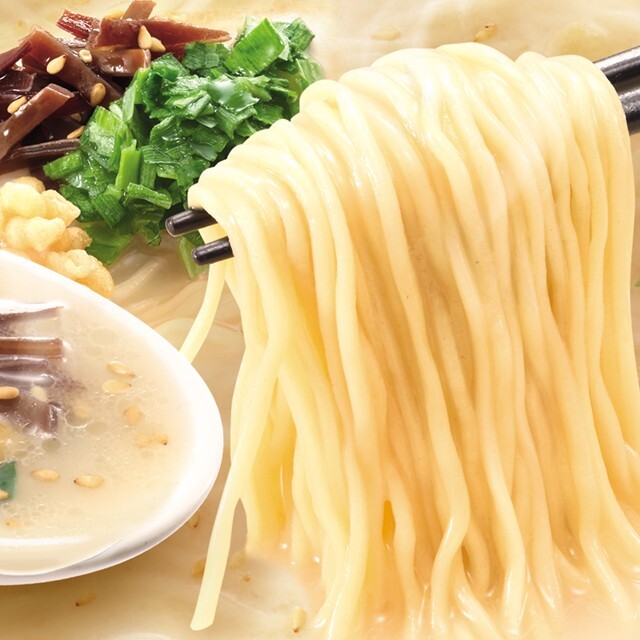 【調理イメージ】スーパーカップ1.5倍　とんこつラーメン