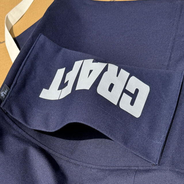 UPCYCLE 豊橋帆前掛け生地エプロン　前ポケット付 CRAFTポケット中