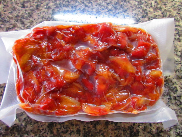 豚ひれと焼きナス、トマトのスカロッピーネ