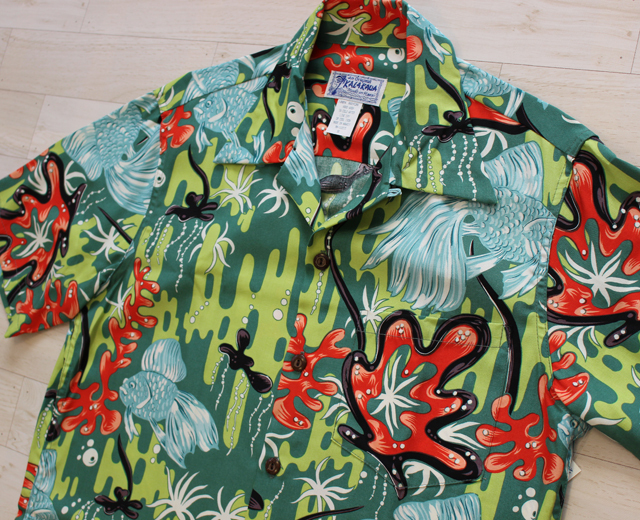 カラカウア　アロハシャツ　金魚