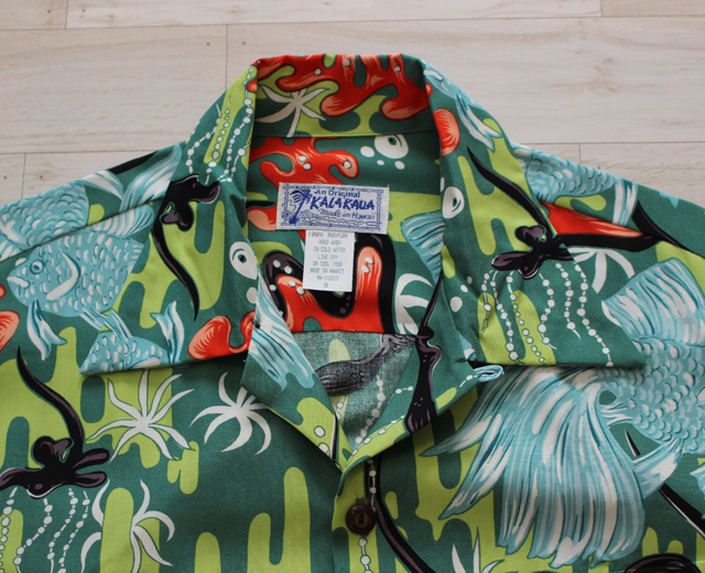 カラカウア　アロハシャツ　金魚