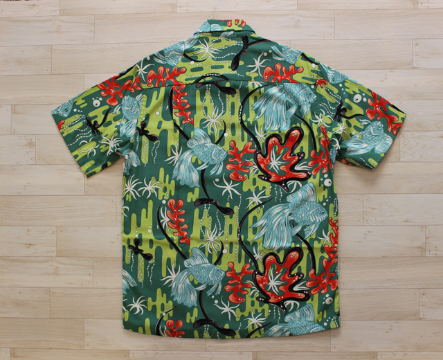 カラカウア　アロハシャツ　金魚