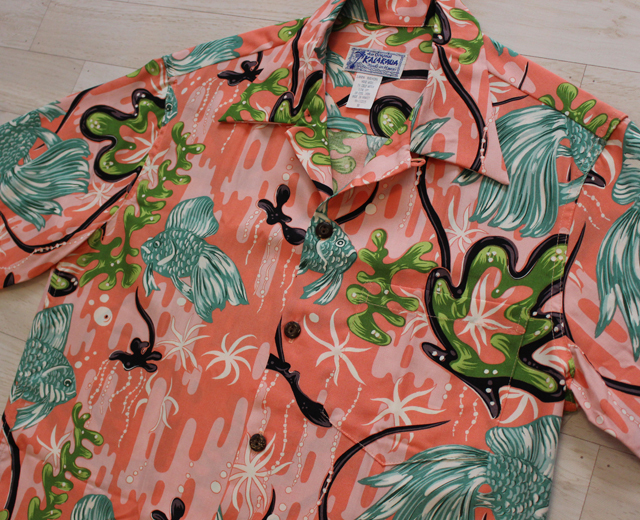 カラカウア　アロハシャツ　金魚