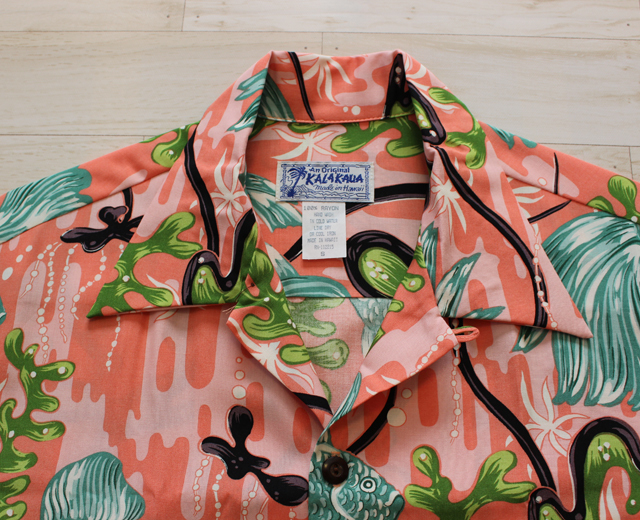 カラカウア　アロハシャツ　金魚