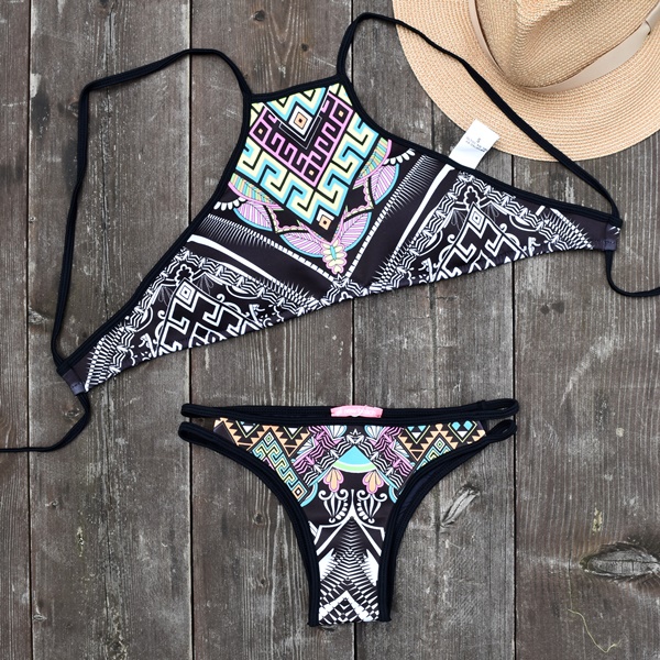 ブラジリアン バンドゥー トレンドのハイネックビキニ! エスニックテイスト