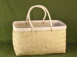 伝統ある岩手県二戸郡一戸町の竹細工。でんでんむし.COM