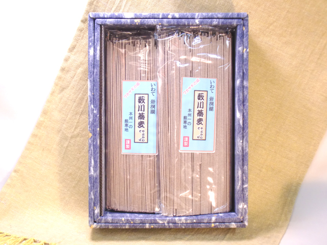 そば　手打ちそば　十割そば　わらび　行者にんにく　岩洞レストハウス　藪川