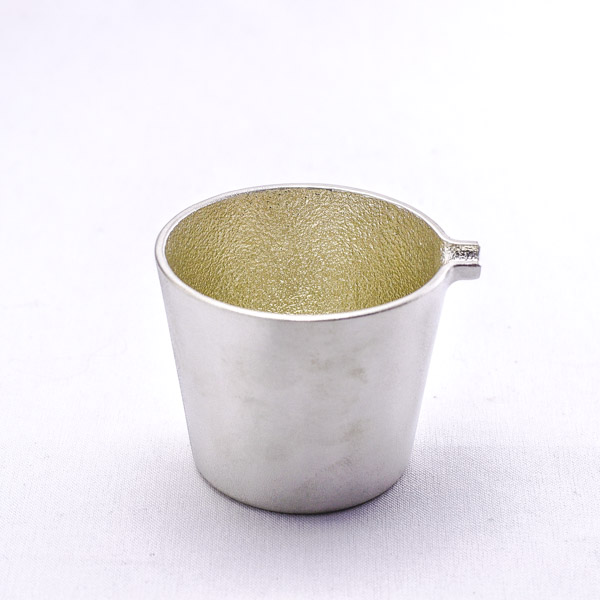 【送料無料】能作 片口 月 金箔≪在庫確認後、21営業日程で出荷≫ ( 能作 名入れ有料 母の日 プレゼント 初任給 錫 焼酎グラス 焼酎カップ ビールカップ 保温 高岡銅器 )