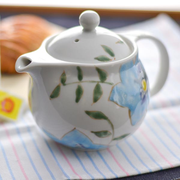 九谷焼 ポット急須 しあわせの花 茶こし付き≪注文後に在庫確認(納期は1~2営業日で連絡)≫ ( ティーポット お茶 煎茶 日本茶 おすすめ 九谷焼 )