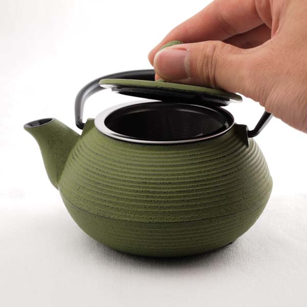 南部鉄器 岩鋳 急須 置き台 茶こぼし セット　ティータイム 岩鋳（IWACHU） 南部鉄器 急須 亀甲 黒 3型 320ml 茶こし付き ( 岩鋳