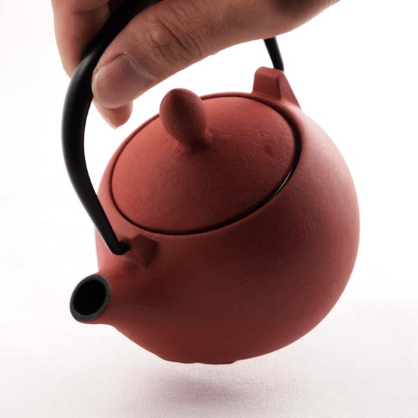 南部鉄器岩鋳　タバコ入れ灰皿付き小物入れ　木製小物入れ 彫刻デザイン 赤い布張り 南部鉄器岩鋳 タバコ入れ灰皿付き小物入れ 木製小物入れ 彫刻デザイン 赤い