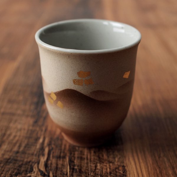 送料無料】 夫婦茶碗 夫婦湯呑 金箔連山 セット 木箱入り / 退職祝い 
