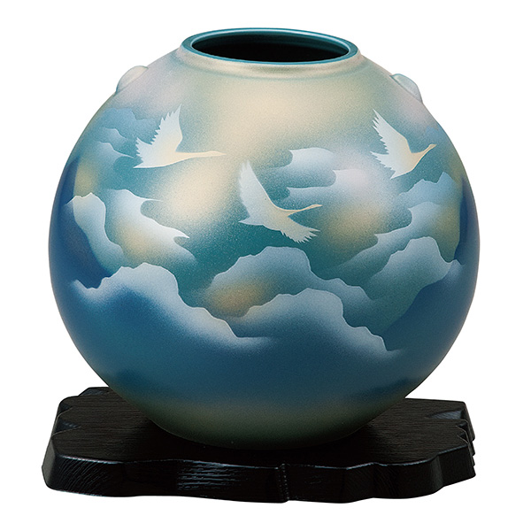 【送料無料】九谷焼 花瓶 雲海鶴 7号≪在庫確認後、通常即日で出荷≫ ( 木札名入れ有料 母の日 プレゼント 初任給 花器 フラワーベース インテリア 陶器 日本のお土産 九谷焼 )